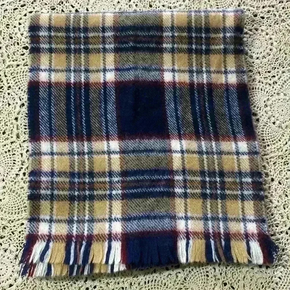 James Pringle Weavers 100% wool scarf